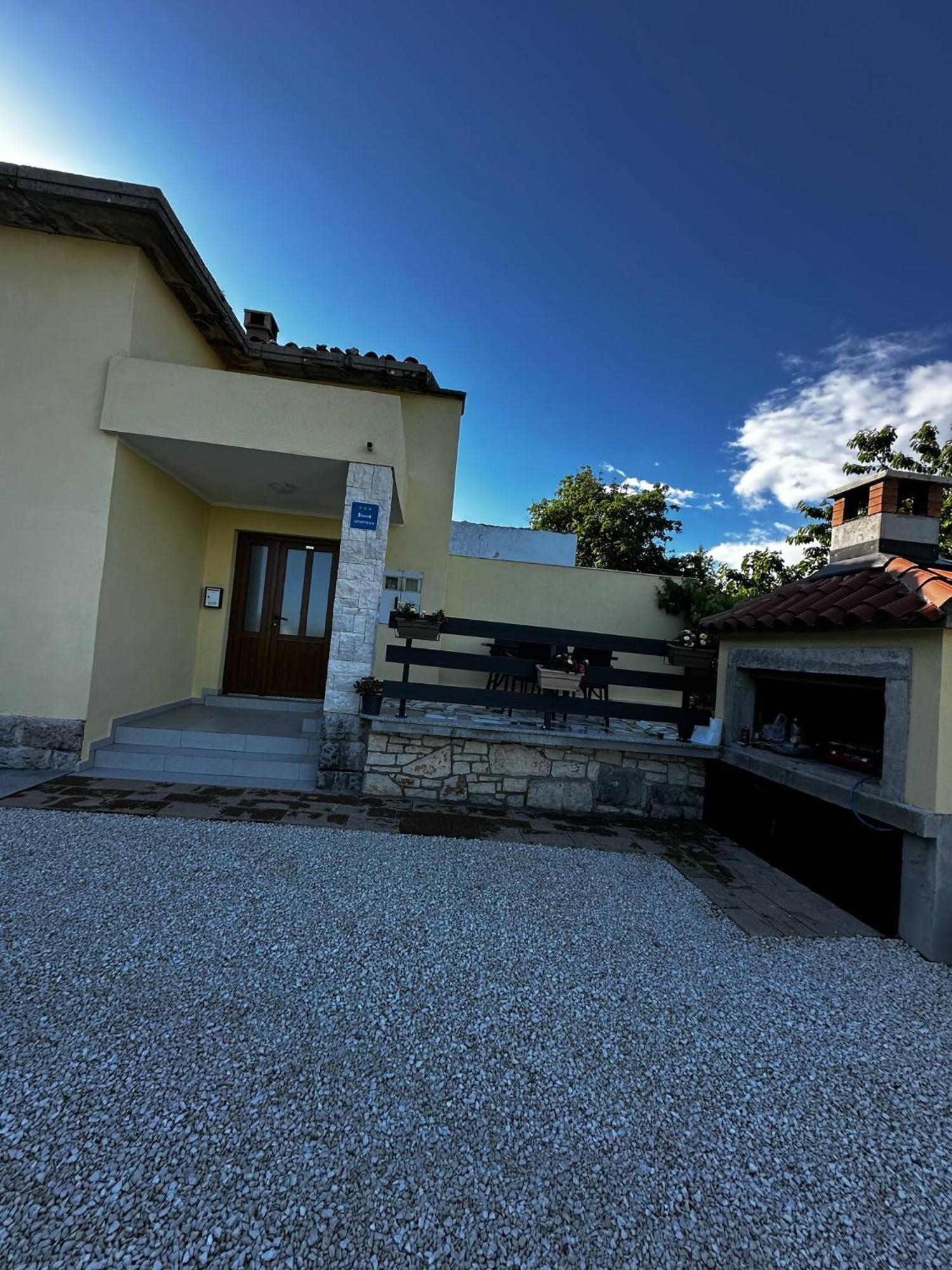 Lulic Apartman Labin  Kültér fotó